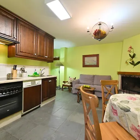 Puente Del Narcea Apartment *